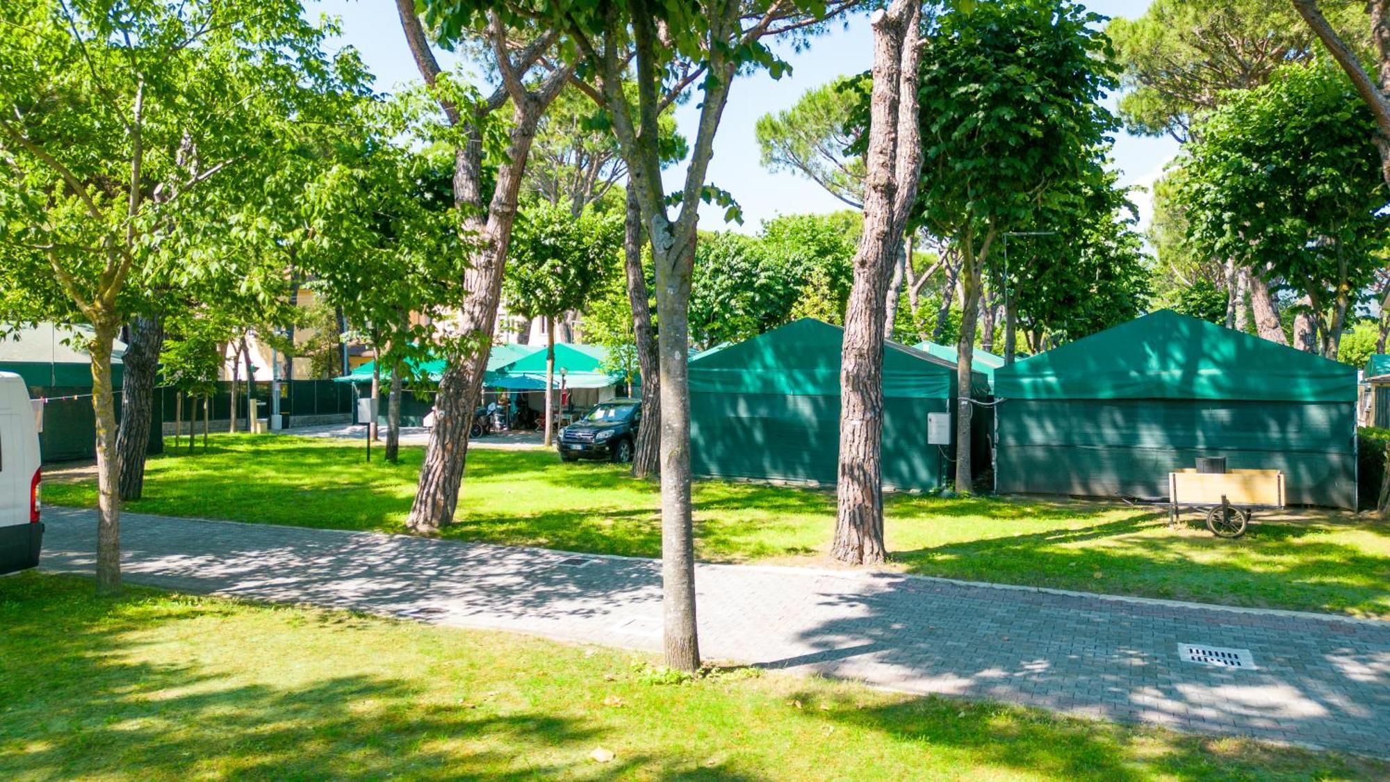 Camping Apuano Marina di Massa Exterior photo