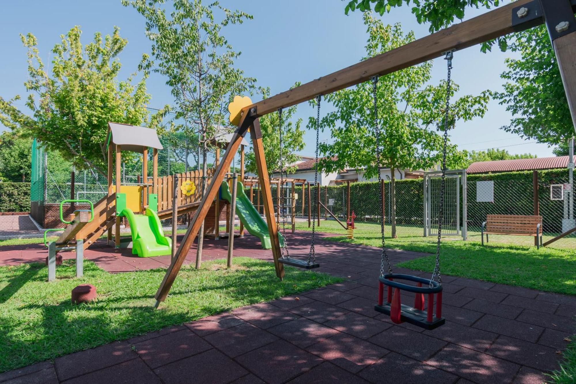 Camping Apuano Marina di Massa Exterior photo